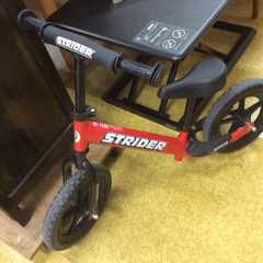 ★ ストライダー 12 レッド STRIDER