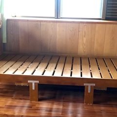 セミダブルのマットと120キロOKなシングルフレームの画像
