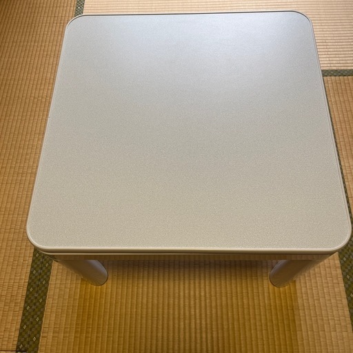 一人暮らしに！リバーシブル天板こたつ　60×60白
