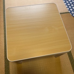一人暮らしに！リバーシブル天板こたつ　60×60白の画像