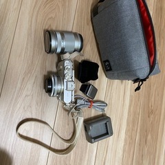 OLYMPUS PEN E-PL8 本体と付属品 OLYMPUS PEN E-PL8 本体および付属品