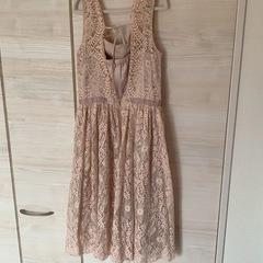 7月まで　lilybrownワンピース リリブラウン　ノースリーブロングワンピース 小花柄 柄の画像