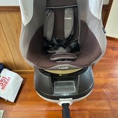 combi チャイルドシート