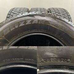 BS BRIDGESTONE BLIZZAK DM-V2 275/65R17 17インチ スタッドレス 4本 20年製 ランクル100 ランクル200等　(MTW303)クレジットカード QRコード決済可能の画像