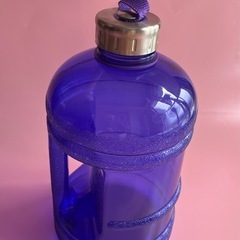 大容量　プラスチック水筒の画像