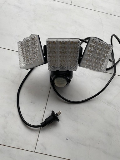 LEDセンサーライト　DLA-7T300