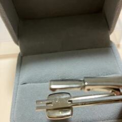 モダンデザインスクエア焼物ネクタイピン　珍しいデザイン　綺麗な色合いの画像