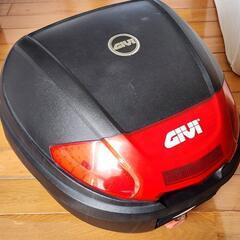 givi リアボックスの画像