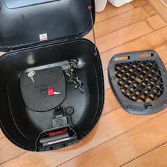 givi リアボックスの画像