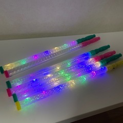 3段階で光るライト　ペンライト　おもちゃ