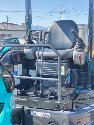 コベルコ　ミニユンボ　SK35SR-5 油圧ショベル　ブレーカー配管付　倍速付き　マルチ付き　鉄キャタゴムパッド　3.5tクラス　陸送