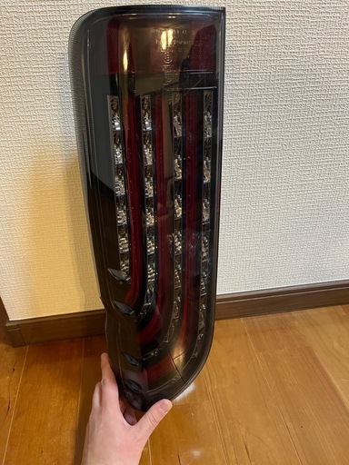 LED スモーク　テールライト　ハイエース　美品