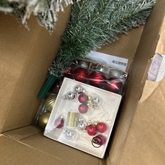 クリスマスツリー　オーナメント　置物の画像