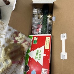 クリスマスツリー　オーナメント　置物の画像