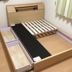 ダブルベッドの画像