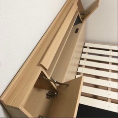 ダブルベッドの画像