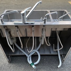 業務用 タニコー 3槽シンク 混合水栓 蛇口付き 幅1100×奥600×高さ830+100(mm) バックガード付き 三槽シンク 三層シンク 3曹 流し台 大阪の画像
