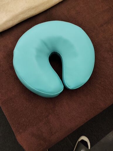 うつぶせ寝用　顔枕
