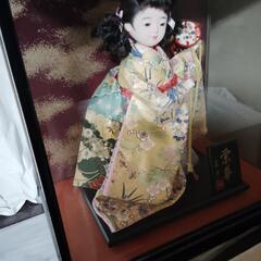 可愛いお顔の日本人形ですの画像