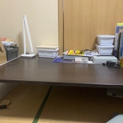折りたたみテーブル

