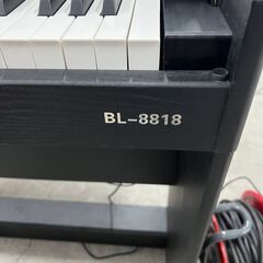 電子ピアノ　88鍵盤　3本ペダル　椅子付き　動作確認済み❕　ゲート付き軽トラ”無料貸出❕購入後取り置きにも対応 ❕H503の画像