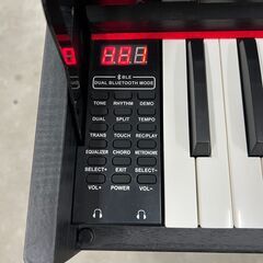 電子ピアノ　88鍵盤　3本ペダル　椅子付き　動作確認済み❕　ゲート付き軽トラ”無料貸出❕購入後取り置きにも対応 ❕H503の画像