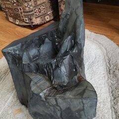 素晴らしい形した鑑賞石那智黒石？26kg立派な鑑賞石。値下げしました。の画像