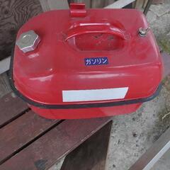 ガソリン携行缶20l