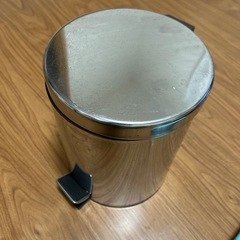 【お値下げ中】ステンレス製ペダルペール5L