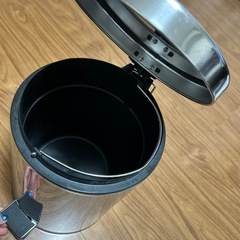 【ワンコイン】ステンレス製ペダルペール5Lの画像