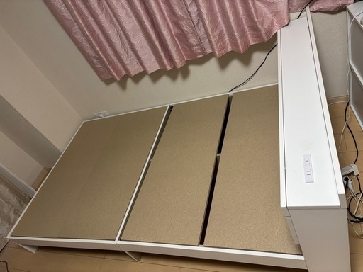 セミダブルベッド