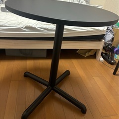 リビングテーブル

