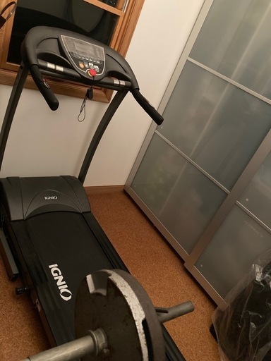 トレッドミル　ルームランナー　ランニングマシーン