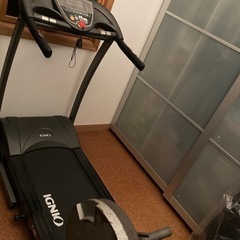 トレッドミル　ルームランナー　ランニングマシーン