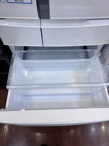 【トレファク中央林間店】6ドア冷蔵庫　Panasonic NR- FVF456-W
