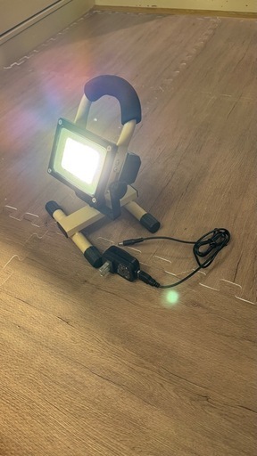 持ち運びキャンピングライト