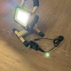 持ち運びキャンピングライト