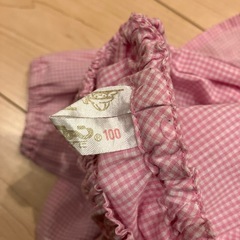孔雀保育園　スモック　ピンクの画像