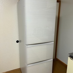 【なるべく早く取りにきてくださる方優先】冷蔵庫の画像