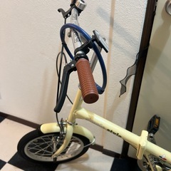 折りたたみ自転車の画像