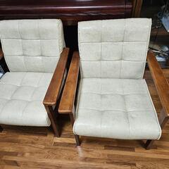 椅子2つセットの画像