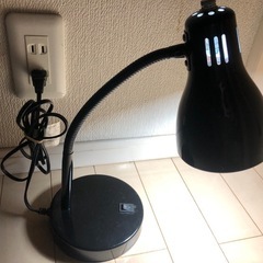 ニトリ　LEDデスクライト
