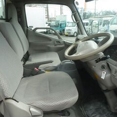 H.18(2006)年 トヨタ トヨエース 1.5t平ロングAT ホワイト 走行159,000km  ナビ　ETC　集中ドアロック　エアバック　エアコン　パワステ　パワーウィンドウ　集中ドアロック　ワンセグTV　CD　バックカメラ　車検7年9月　　17183の画像