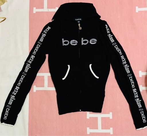 bebe ニットトップス　ハワイ購入