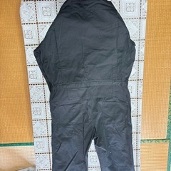 黒の長袖オーバーオール・つなぎの画像