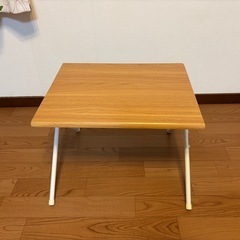 ☆3/9掲載終了☆美品！折りたたみコンパクトデスク　ニトリ製の画像