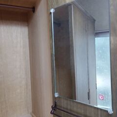 婚礼用高級ロッカーダンス　水曜日処分します　超美品　鏡付き　高さ調整可能の画像