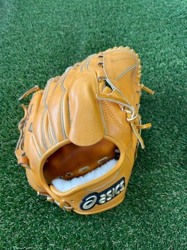 asics硬式投手用とミズノ硬式キャッチャーミットのセット