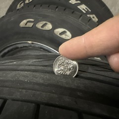 ハイエース純正ホイールの画像