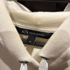 アルマーニ ホワイトパーカーの画像